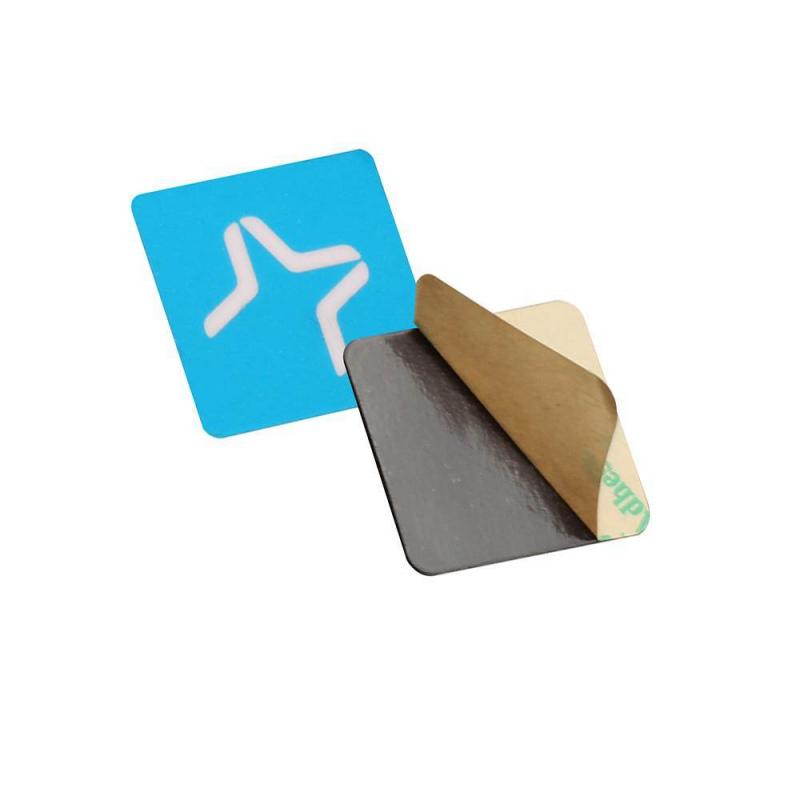 طباعة مخصصة 13.56 ميجا هرتز قابلة لإعادة الكتابة PVC على المعدن NTAG215 علامة ملصق NFC