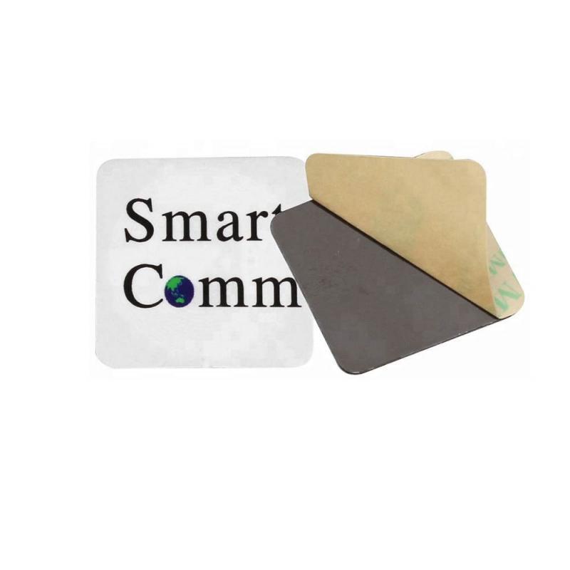 طباعة مخصصة 13.56 ميجا هرتز قابلة لإعادة الكتابة PVC على المعدن NTAG215 علامة ملصق NFC