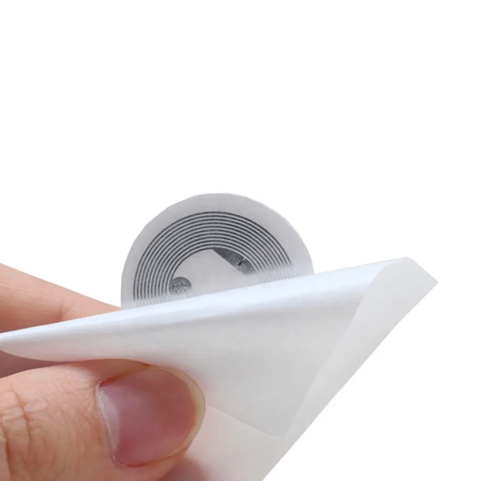 OEM 13.56MHz للطباعة PVC NTAG215 الشركة المصنعة لعلامة NFC القابلة للبرمجة