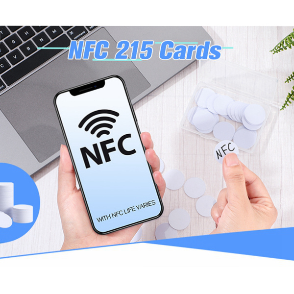 الجملة مخصص مطبوعة بطاقة الخام البلاستيكية الصلبة NTAG215 NFC العلامات